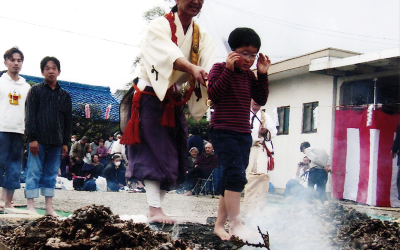 火壇勧頂（火渡り）のイメージ写真